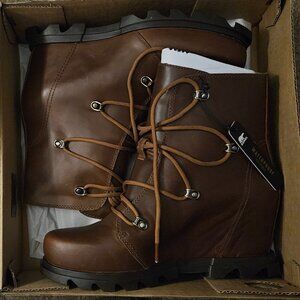 New! Sorel Wedge Lace Booties